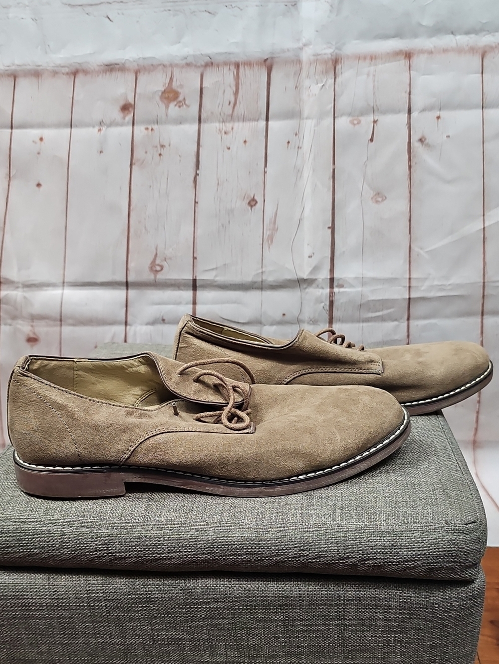 Old Navy Men's Suede Lace-Up Oxfords in Light Brown